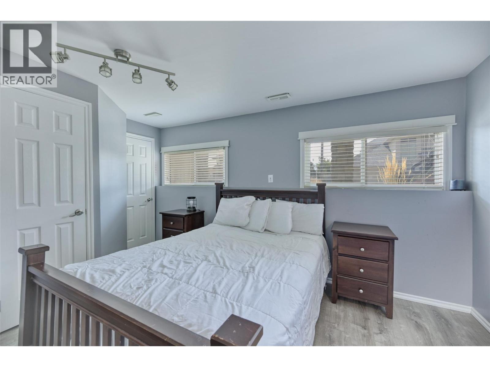 52 HARBOUR KEY Drive, Osoyoos