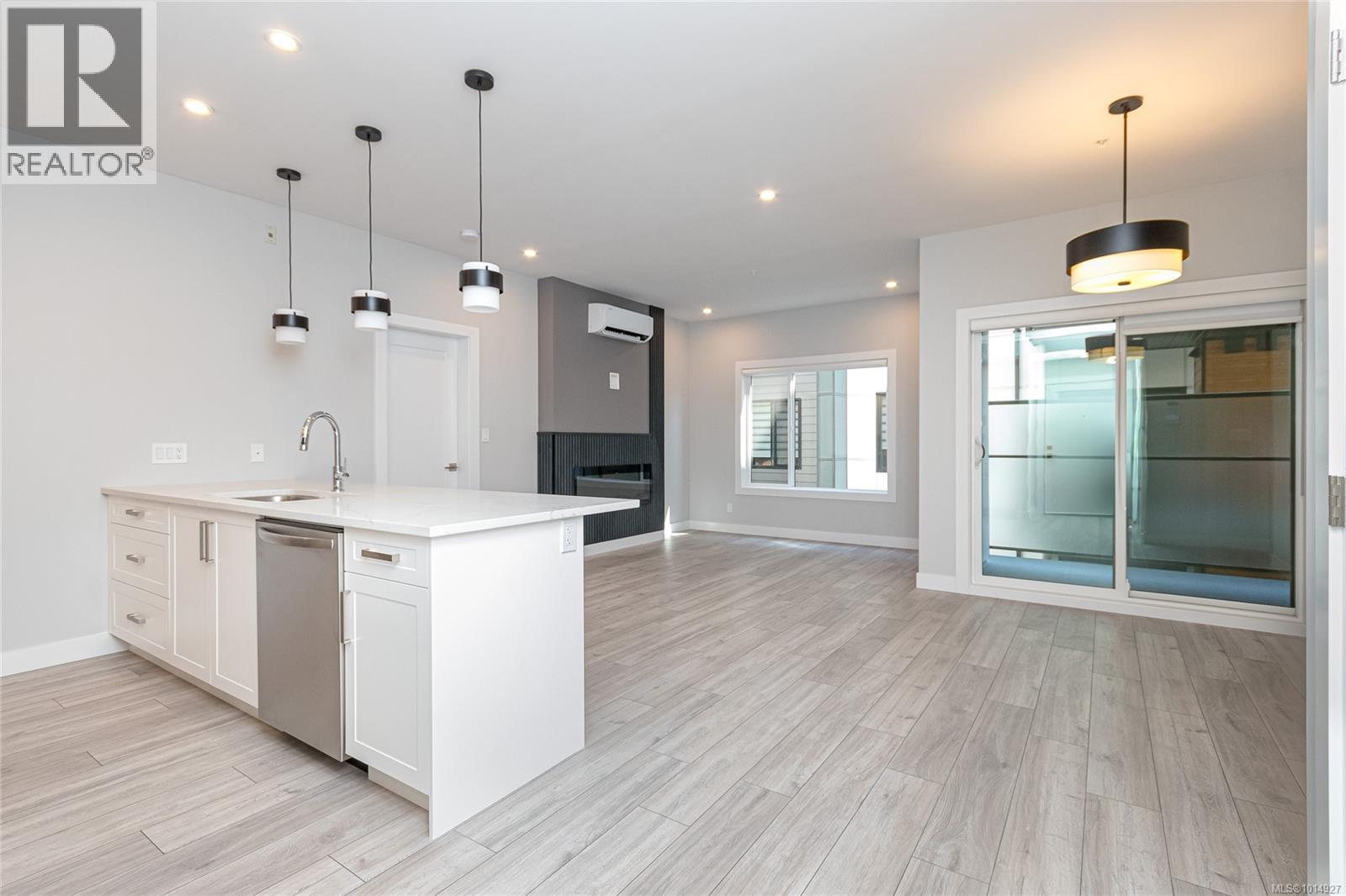 302 924 Jenkins Avenue, Langford