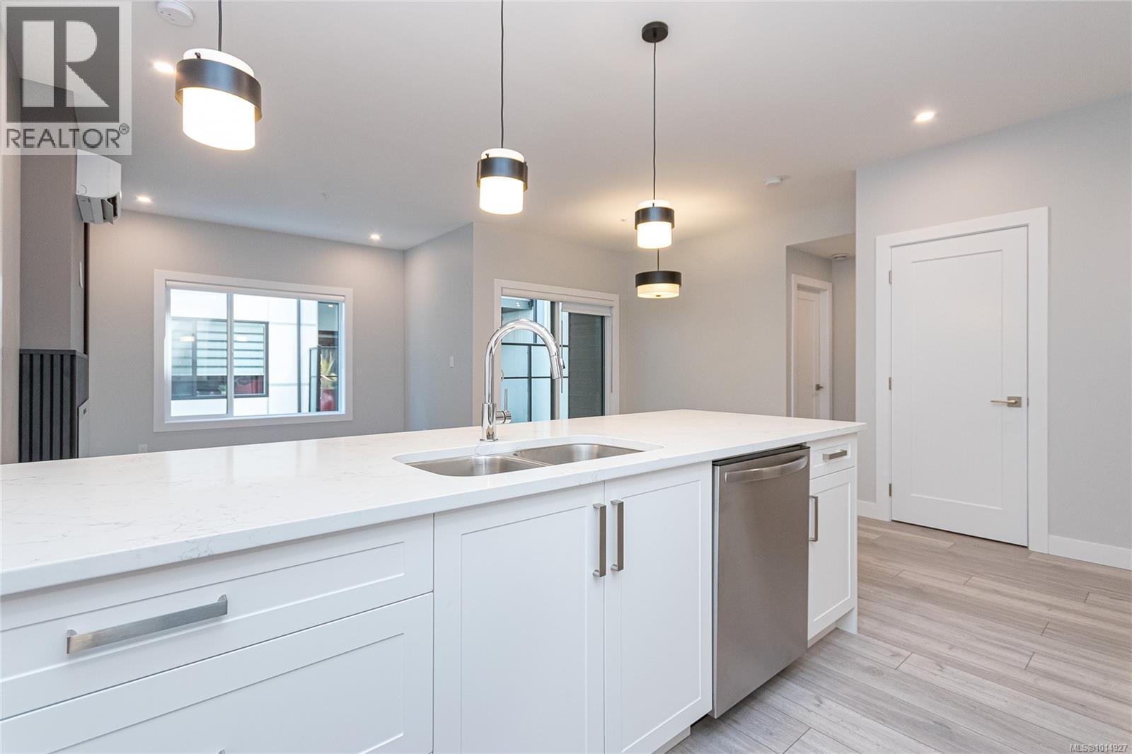 302 924 Jenkins Avenue, Langford