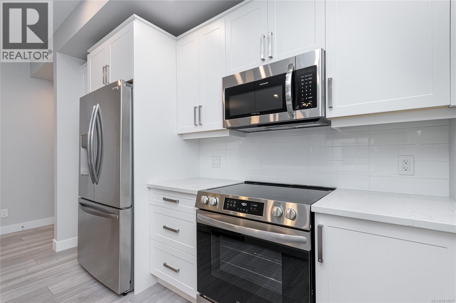 302 924 Jenkins Avenue, Langford