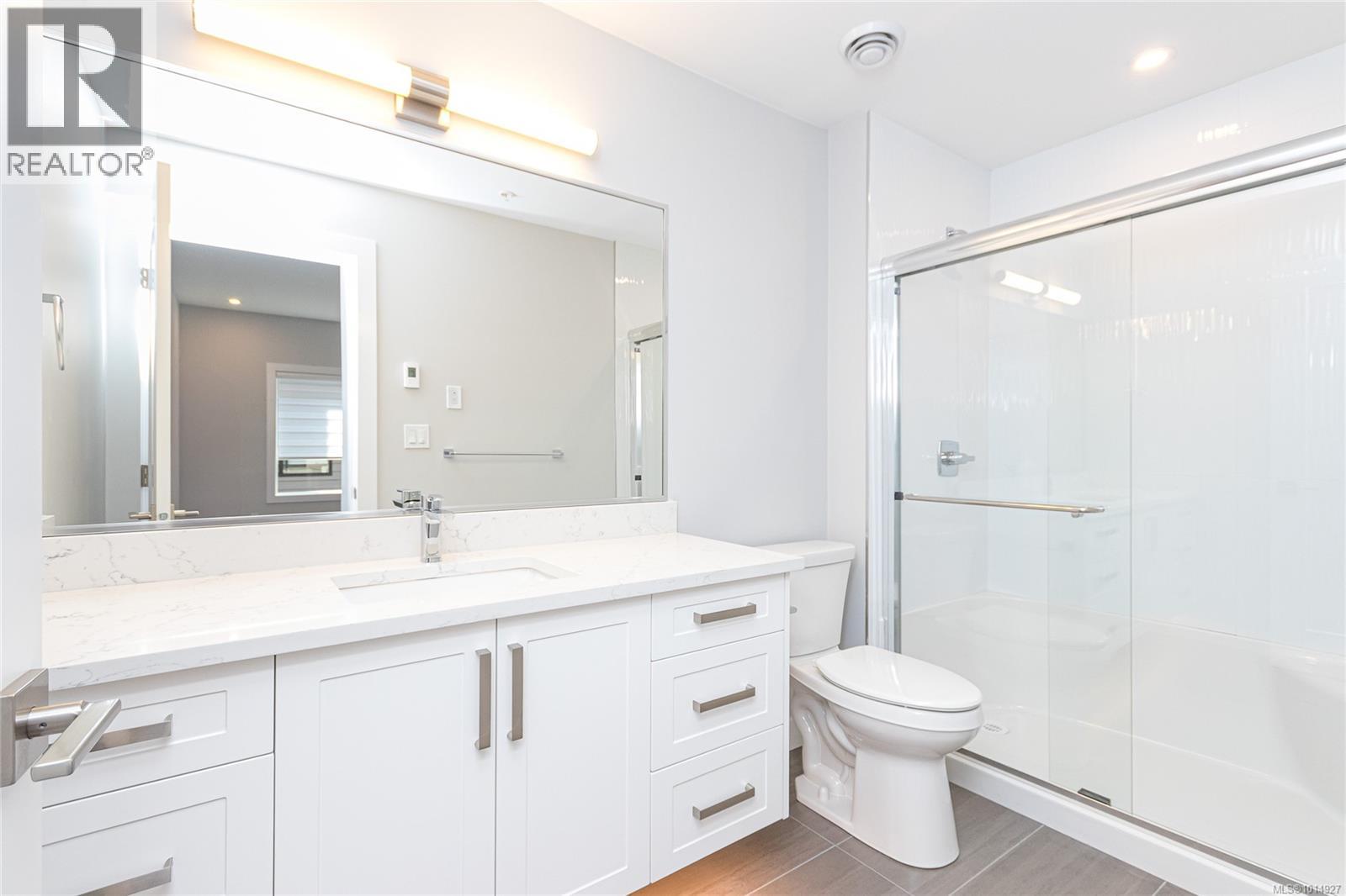 302 924 Jenkins Avenue, Langford