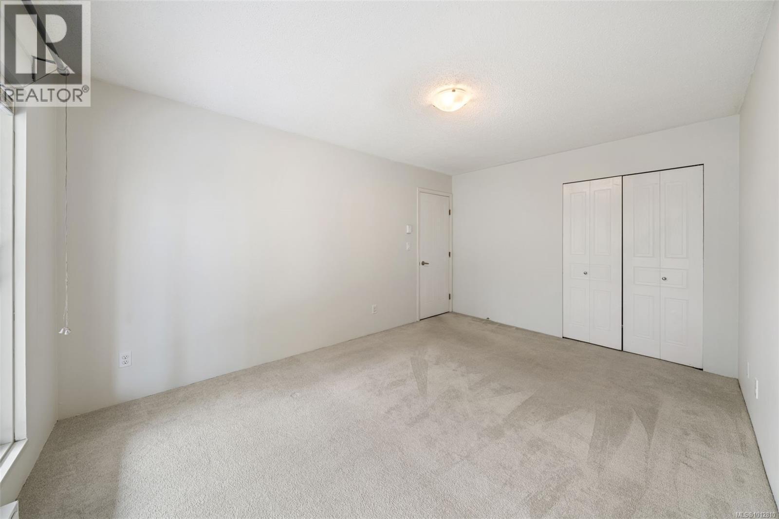 208 420 Parry Street, Victoria