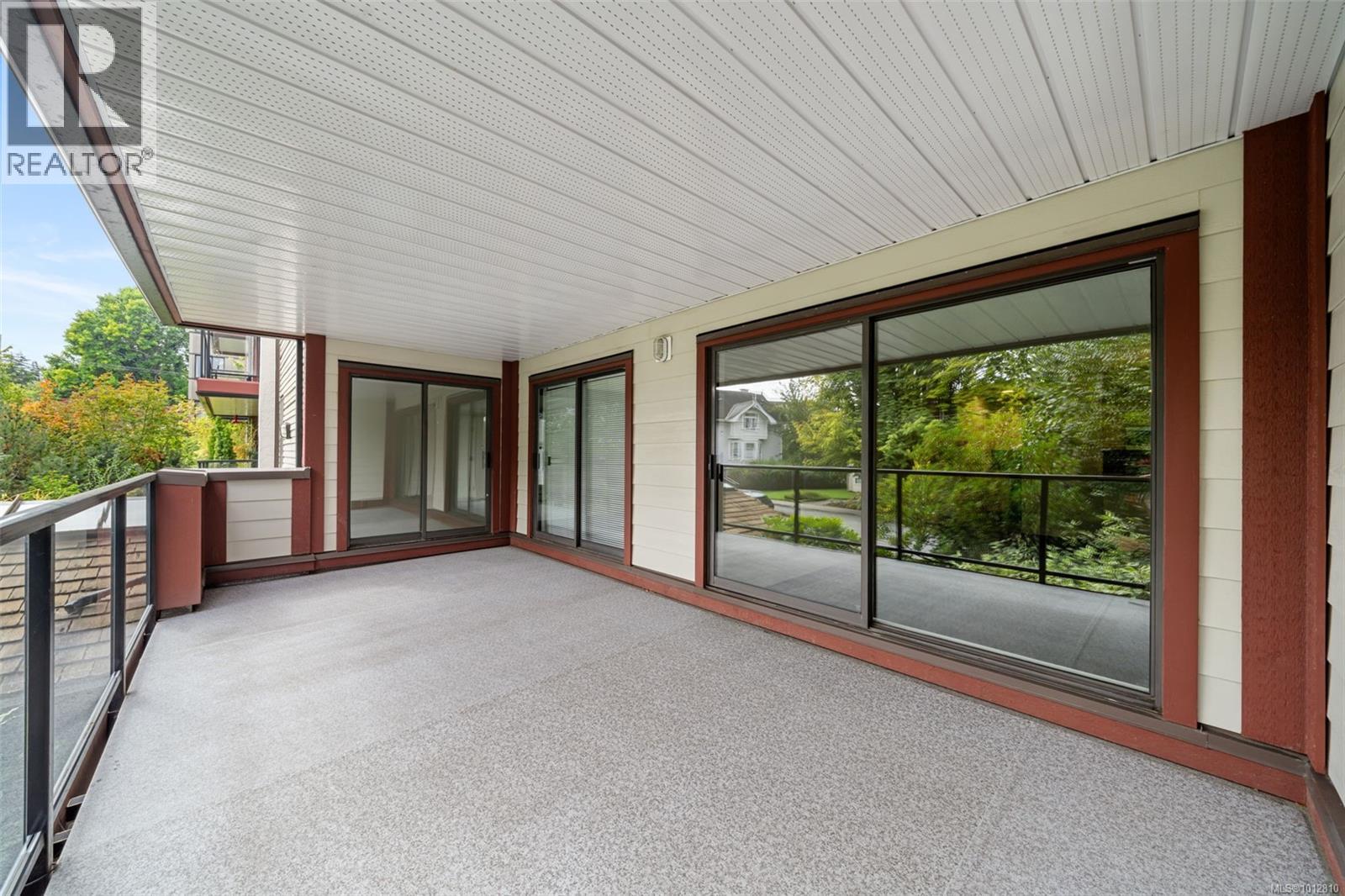 208 420 Parry Street, Victoria