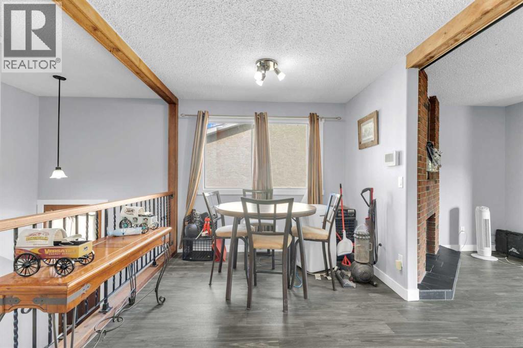 4212 44 Street, Ponoka
