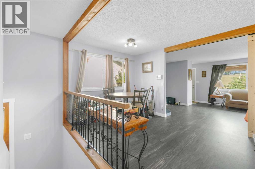 4212 44 Street, Ponoka