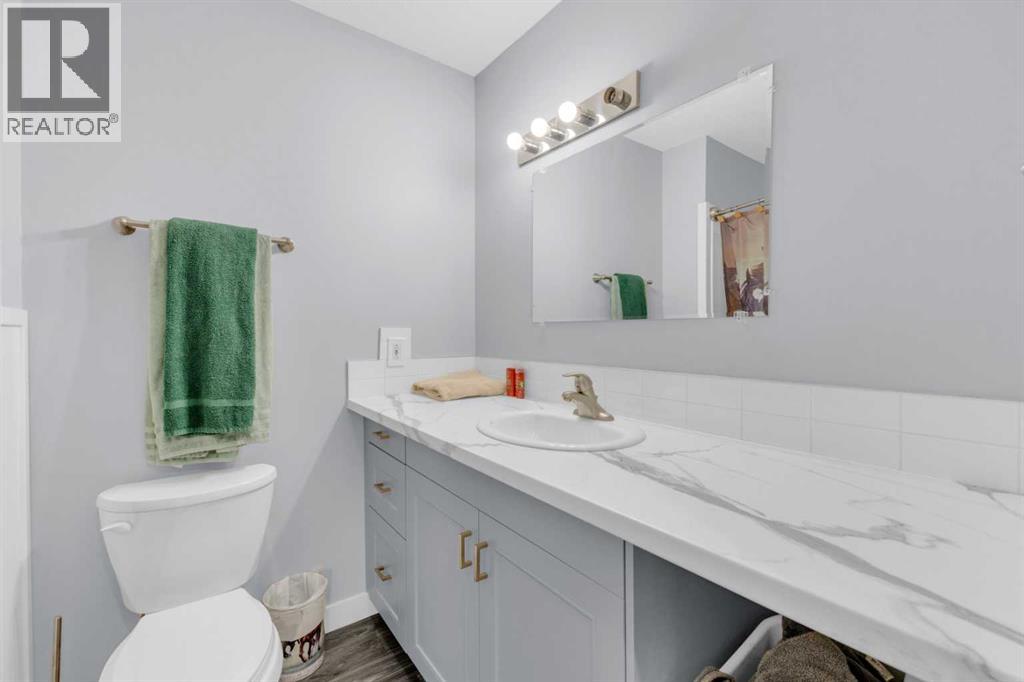 4212 44 Street, Ponoka