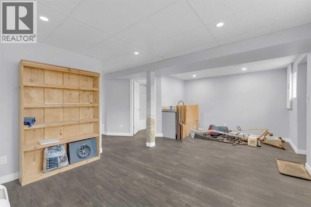 4212 44 Street, Ponoka