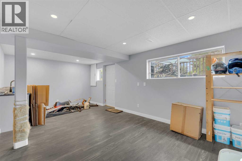 4212 44 Street, Ponoka