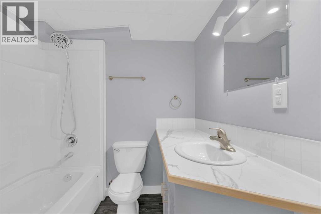 4212 44 Street, Ponoka