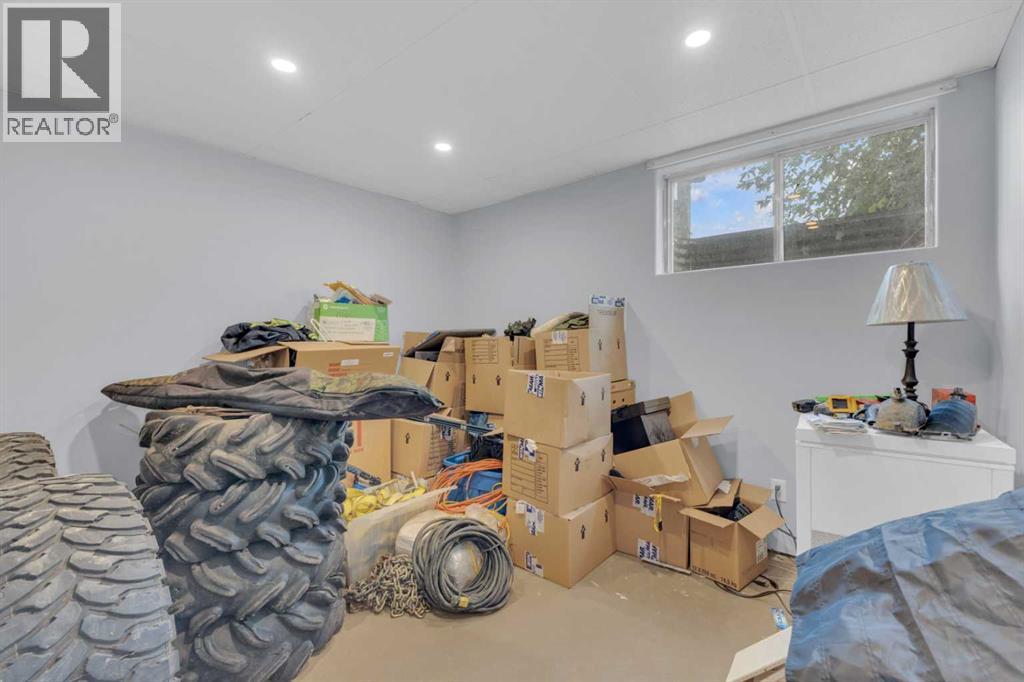 4212 44 Street, Ponoka