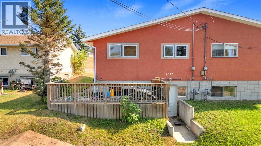 4212 44 Street, Ponoka