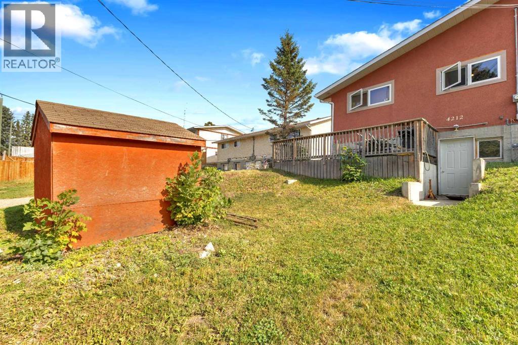 4212 44 Street, Ponoka