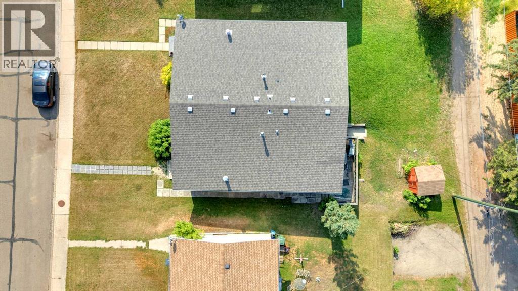 4212 44 Street, Ponoka