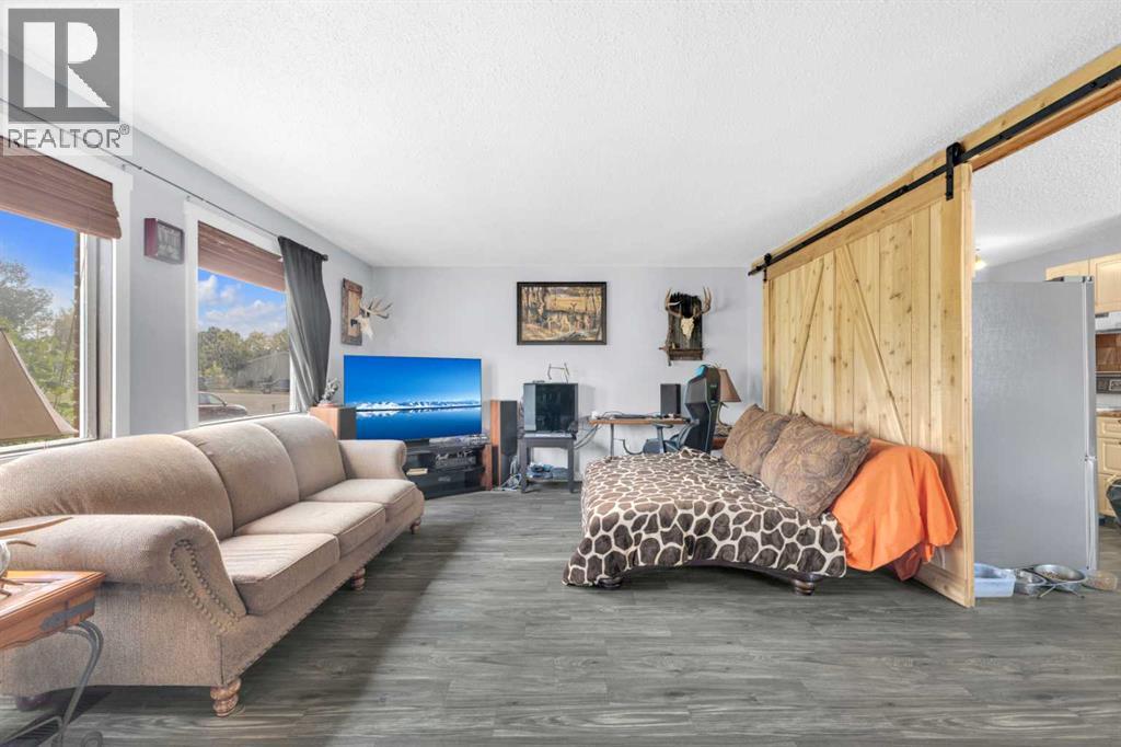 4212 44 Street, Ponoka