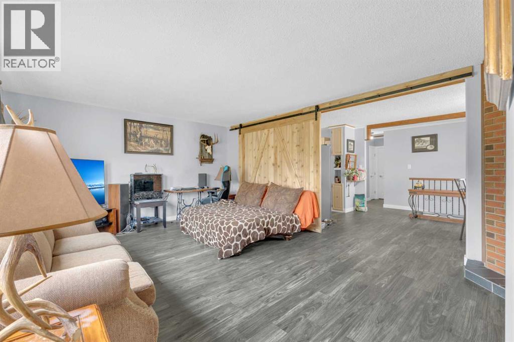 4212 44 Street, Ponoka