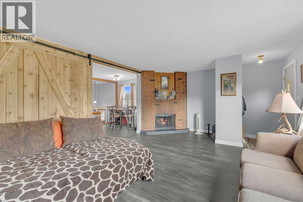 4212 44 Street, Ponoka