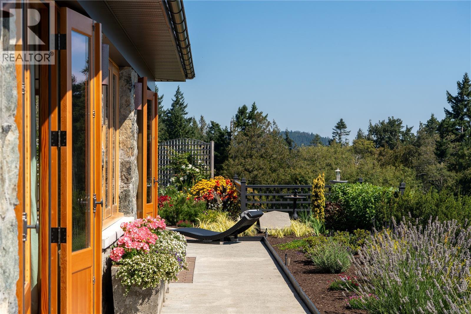 735 Arden Rd, Metchosin