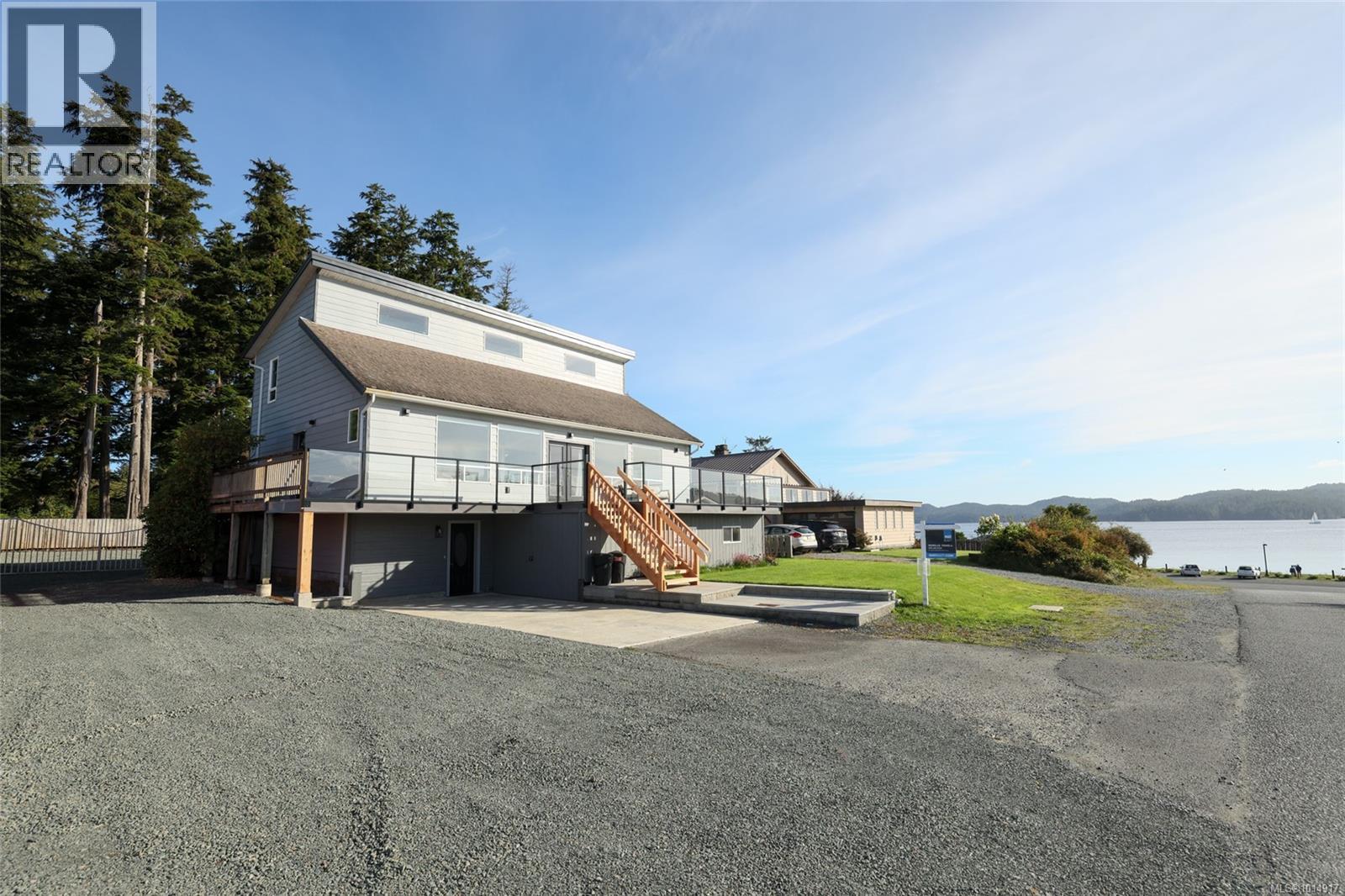 8730 Seaview Dr, Port Hardy