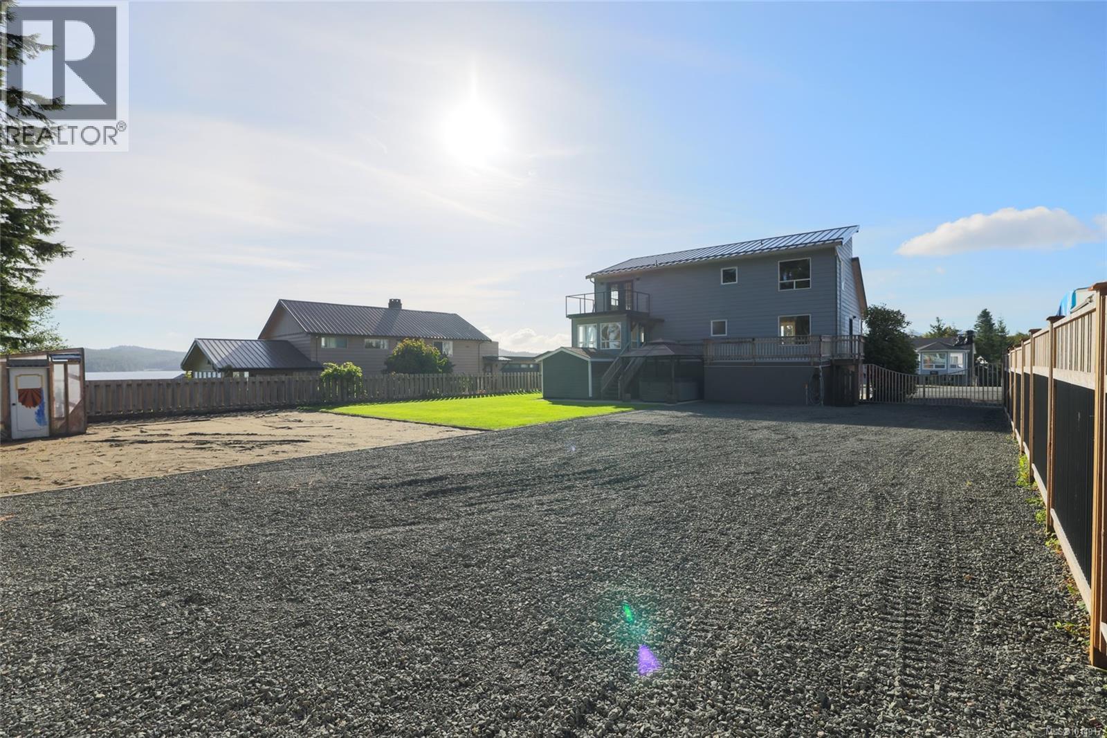 8730 Seaview Dr, Port Hardy