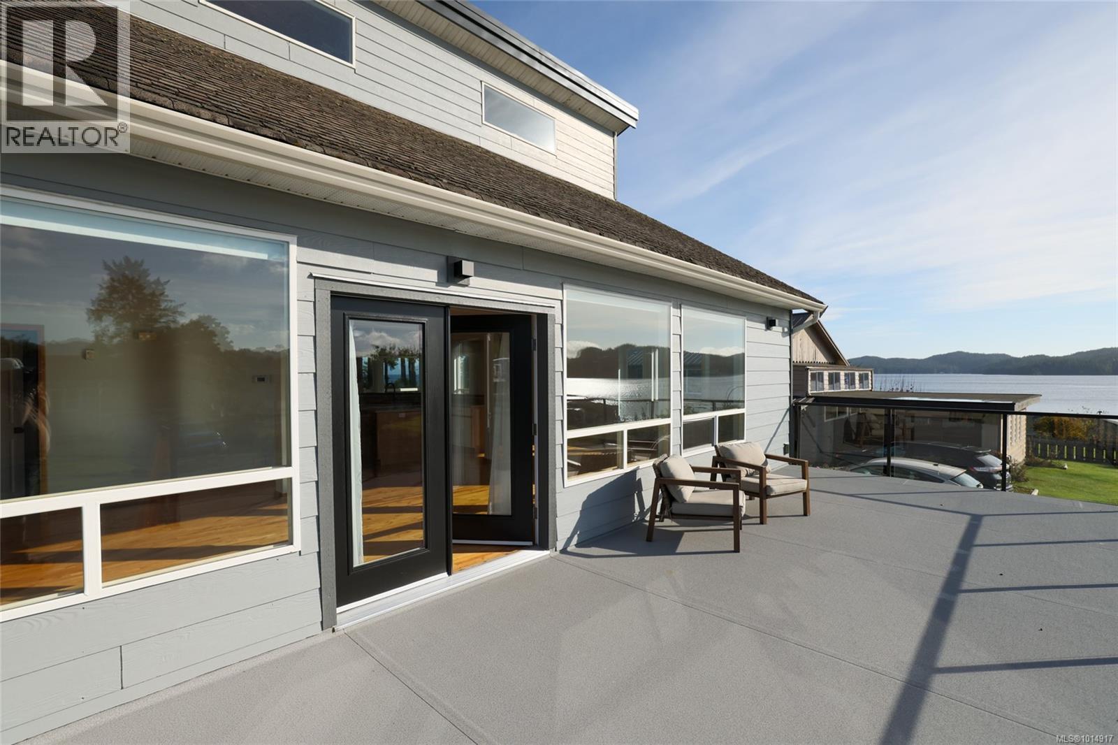 8730 Seaview Dr, Port Hardy