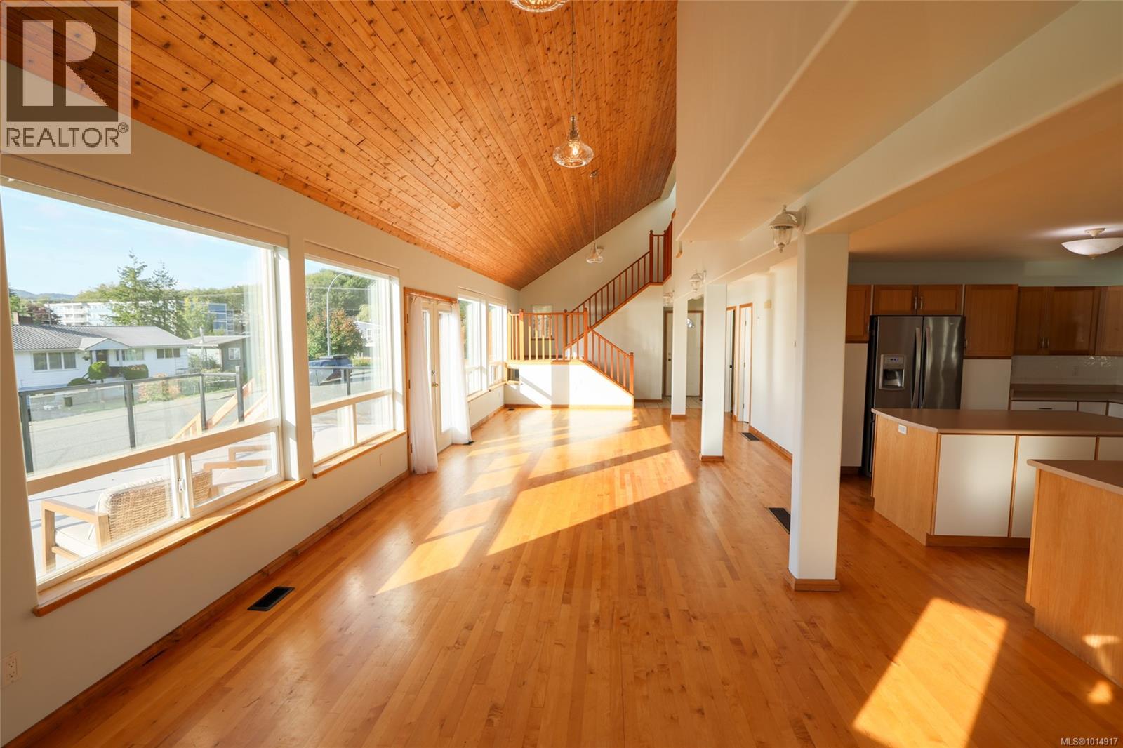 8730 Seaview Dr, Port Hardy
