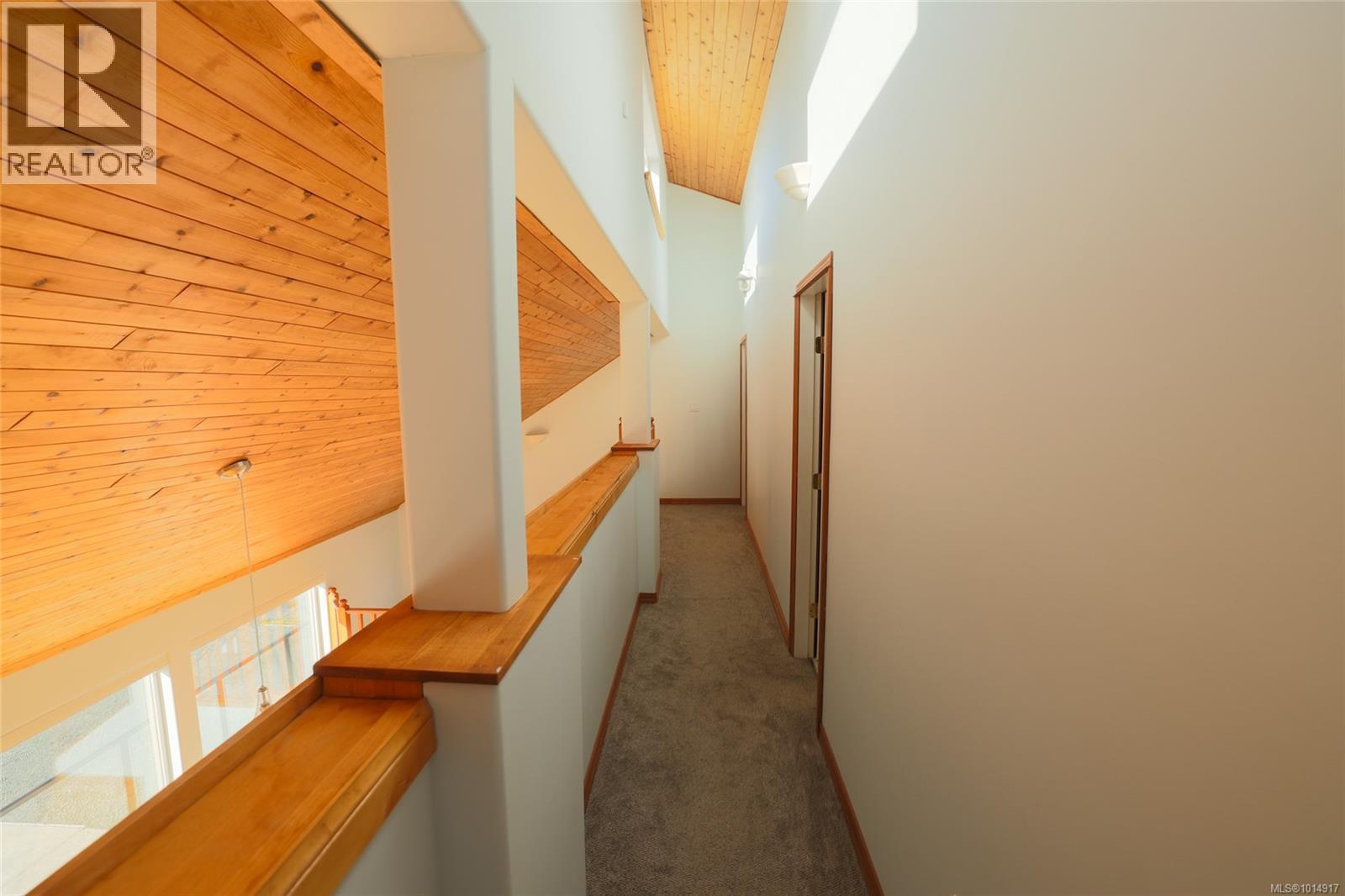 8730 Seaview Dr, Port Hardy