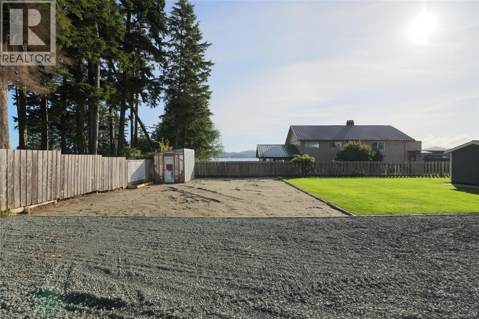 8730 Seaview Dr, Port Hardy
