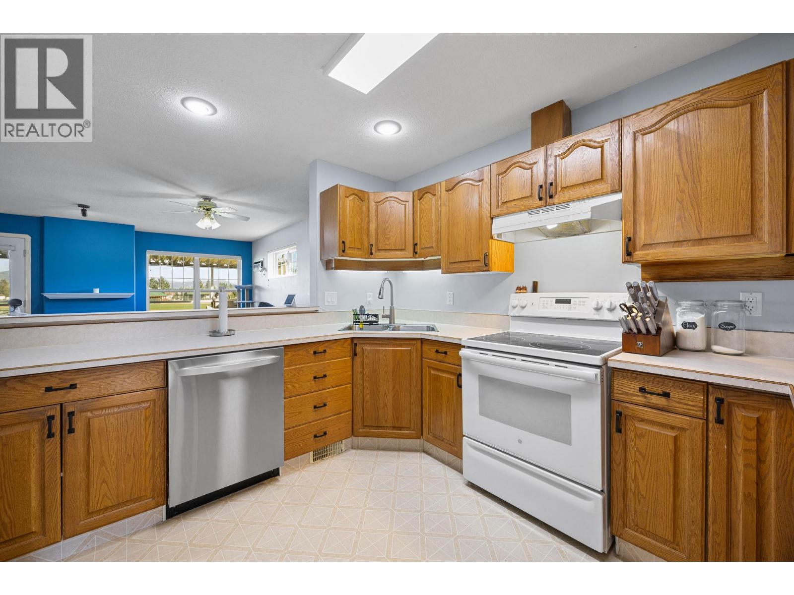 27 303 Regent Avenue, Enderby