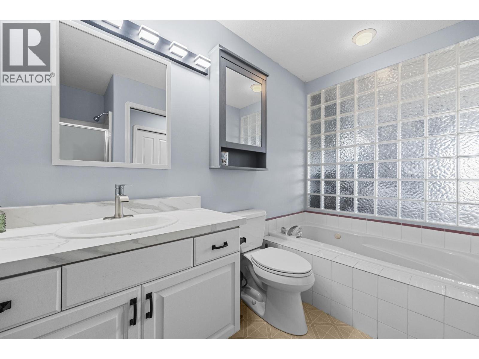 27 303 Regent Avenue, Enderby