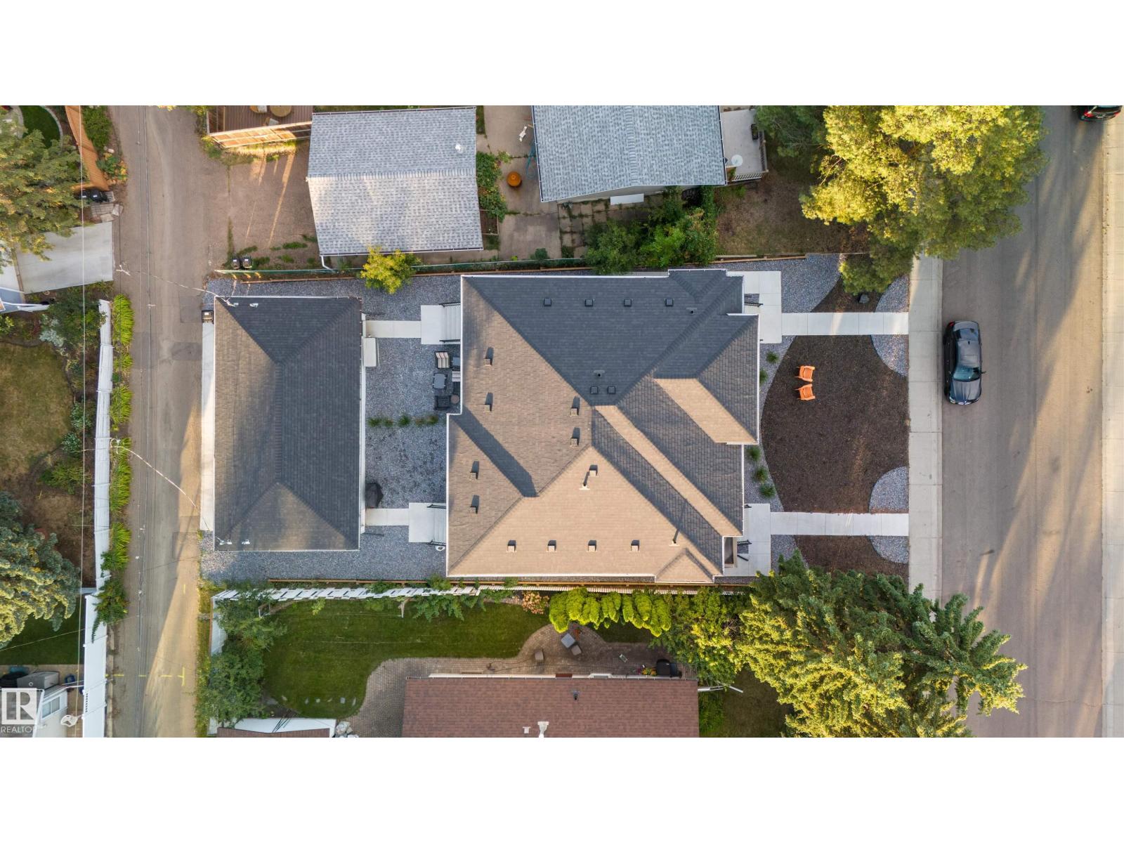 11204 & 11206 55 AV NW, Edmonton