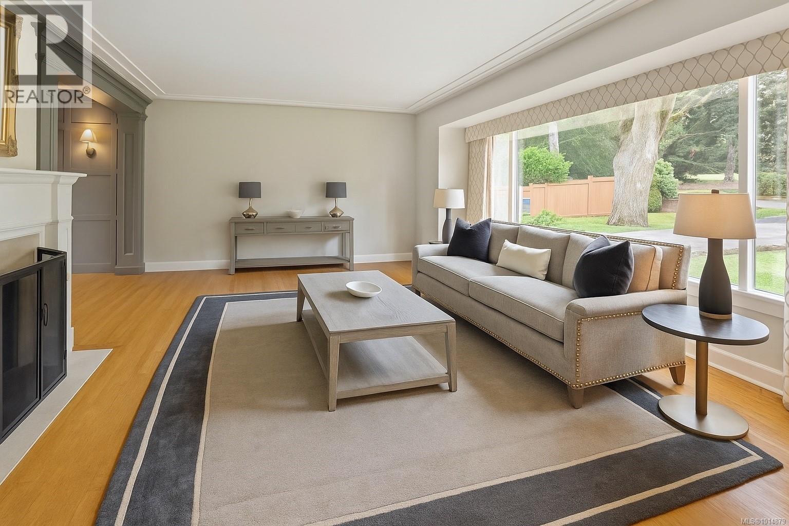  3465 Cadboro Bay Road, Oak Bay