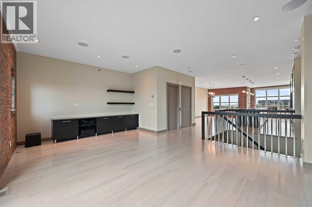 Single Family House for Sale in  Aspen Meadows Hill SW Aspen Woods Calgary 
