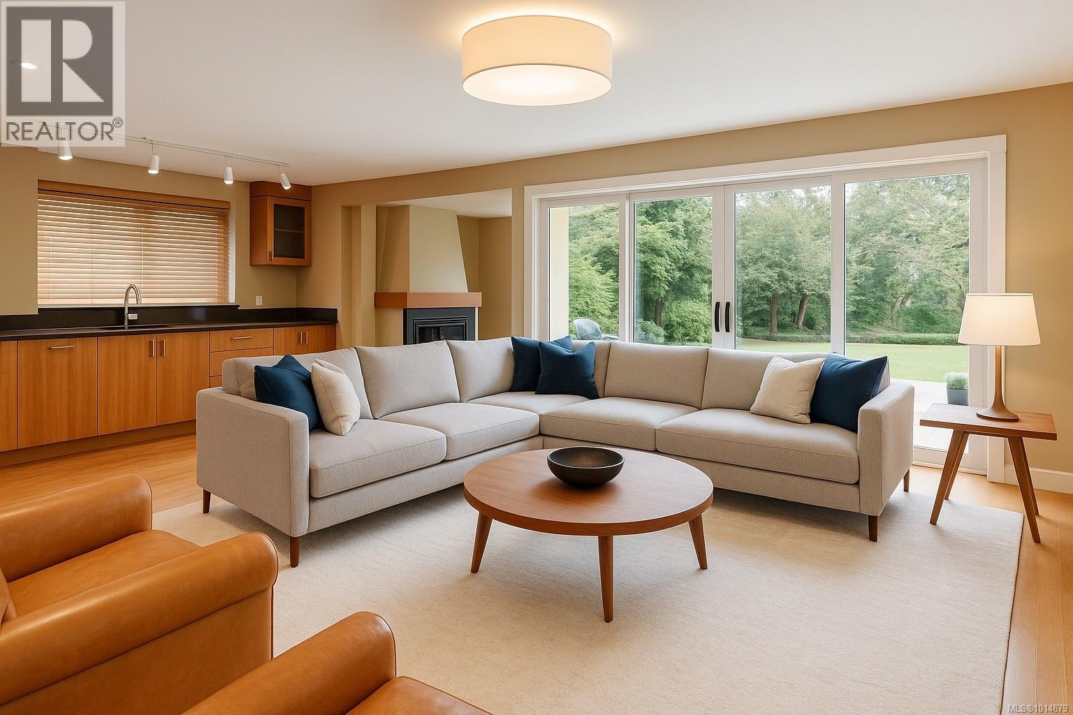  3465 Cadboro Bay Road, Oak Bay