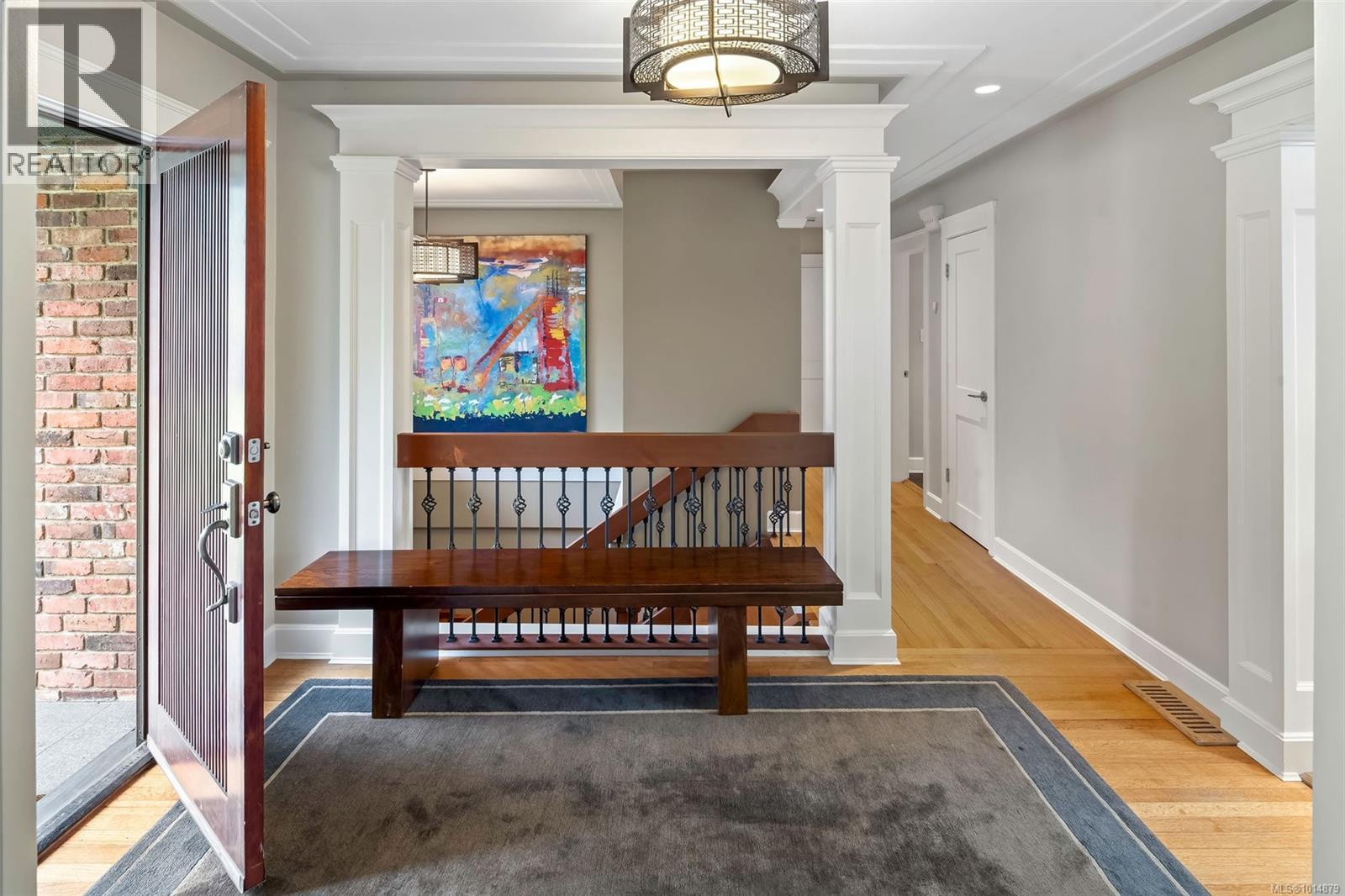  3465 Cadboro Bay Road, Oak Bay