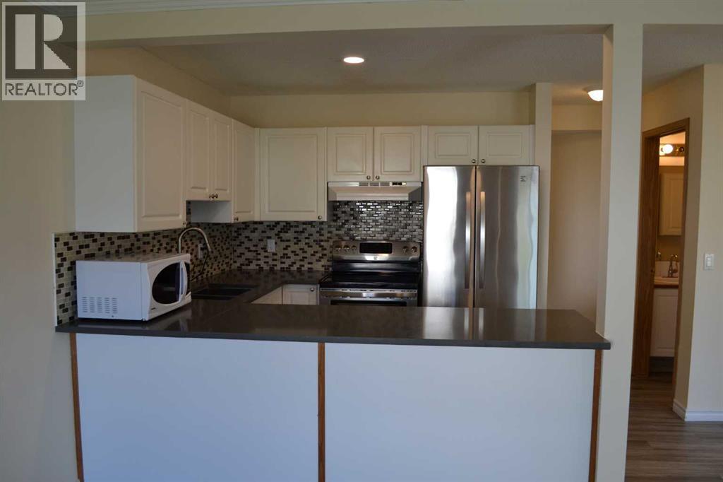 Single Family House for Sale in  Country Hills Rise NW Country Hills Calgary 
