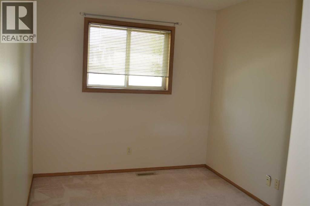 Single Family House for Sale in  Country Hills Rise NW Country Hills Calgary 