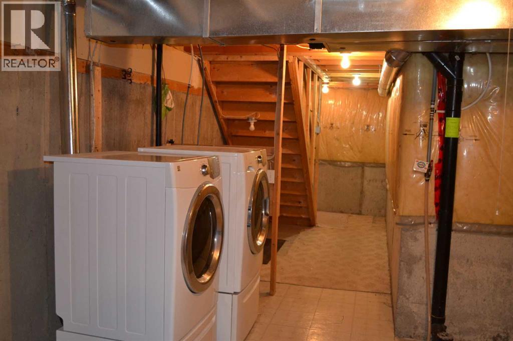 Single Family House for Sale in  Country Hills Rise NW Country Hills Calgary 
