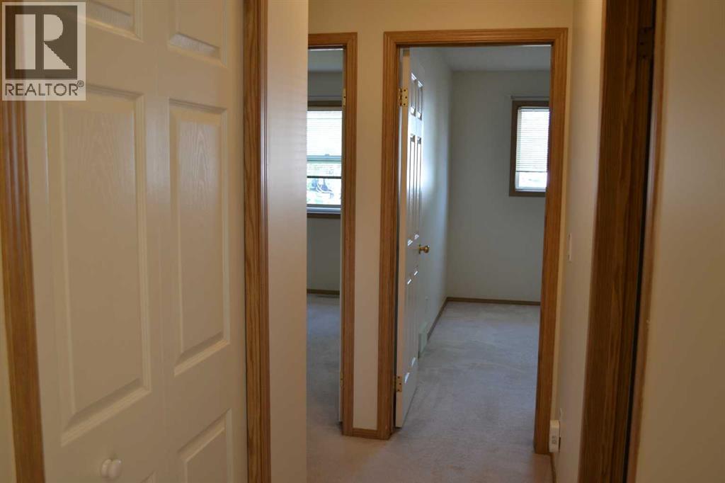 Single Family House for Sale in  Country Hills Rise NW Country Hills Calgary 
