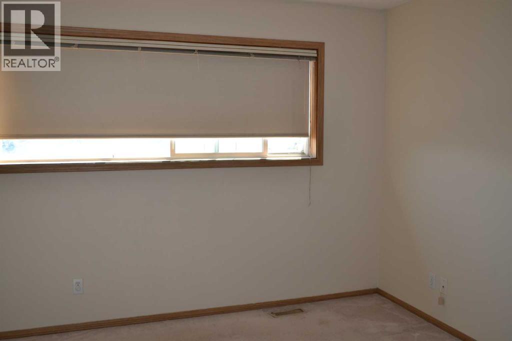 Single Family House for Sale in  Country Hills Rise NW Country Hills Calgary 