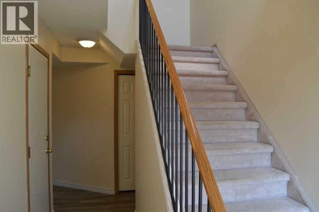 Single Family House for Sale in  Country Hills Rise NW Country Hills Calgary 