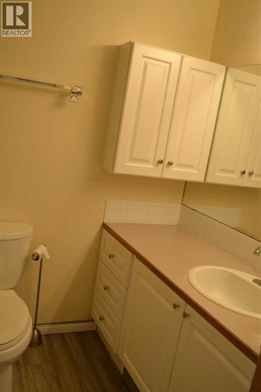 Single Family House for Sale in  Country Hills Rise NW Country Hills Calgary 