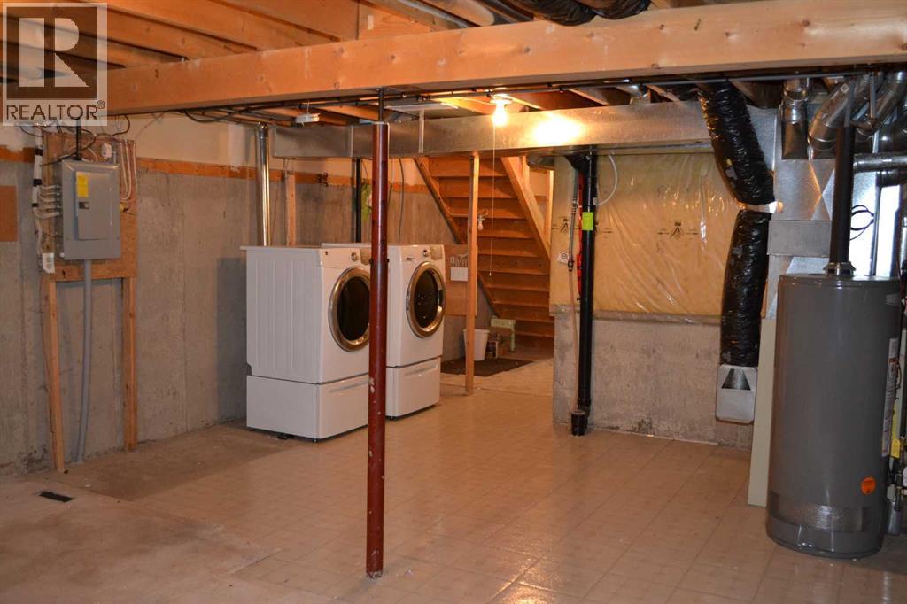 Single Family House for Sale in  Country Hills Rise NW Country Hills Calgary 