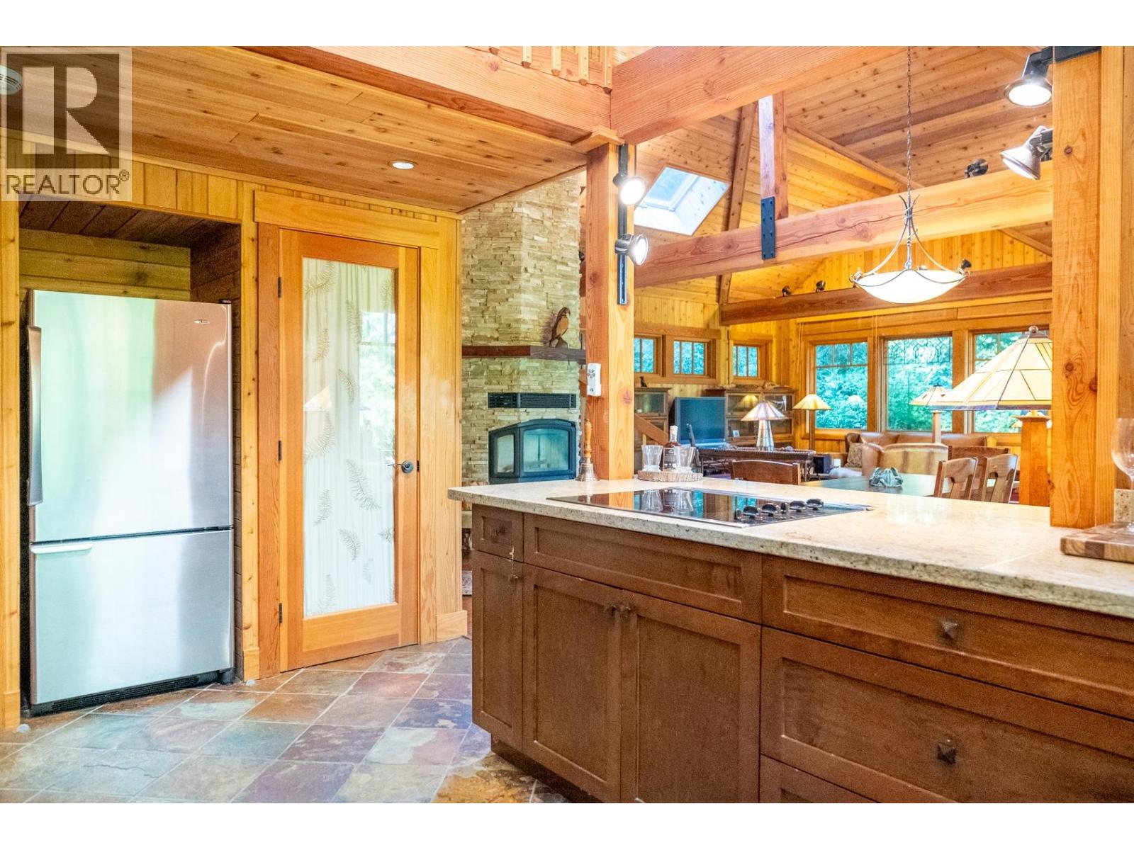 8807 AINSLIE POINT ROAD, Pender Island