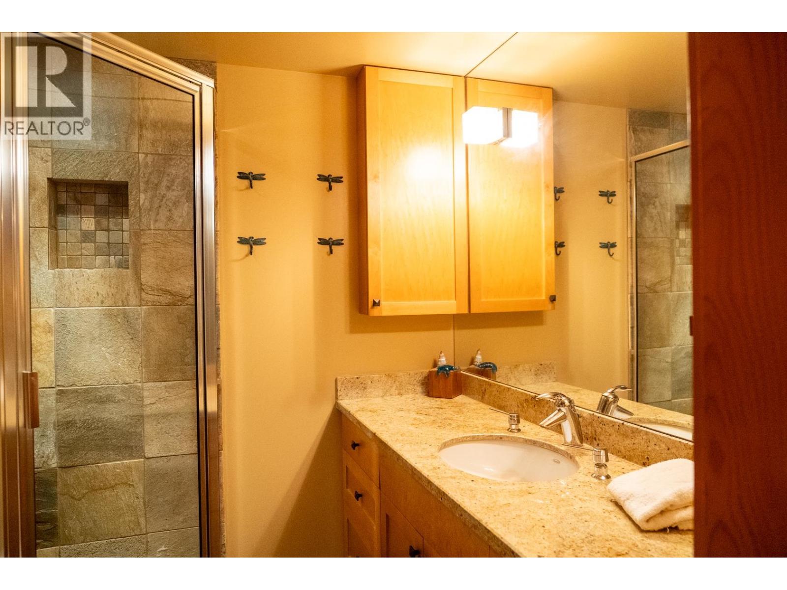 8807 AINSLIE POINT ROAD, Pender Island