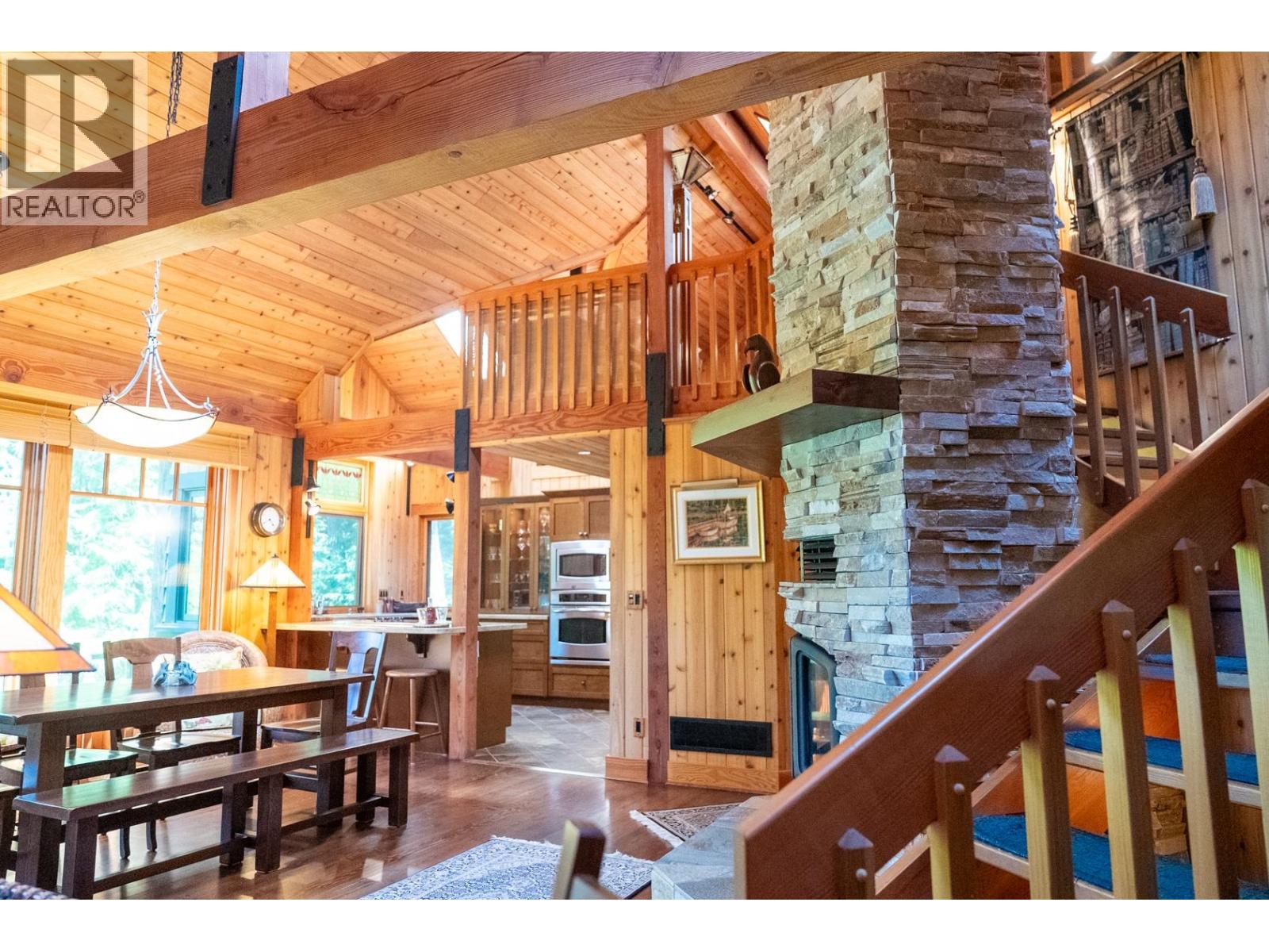 8807 AINSLIE POINT ROAD, Pender Island