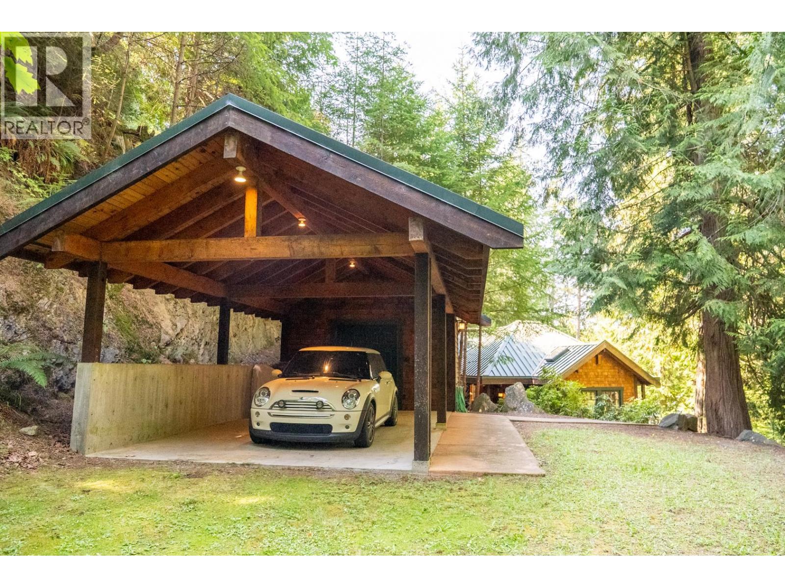 8807 AINSLIE POINT ROAD, Pender Island