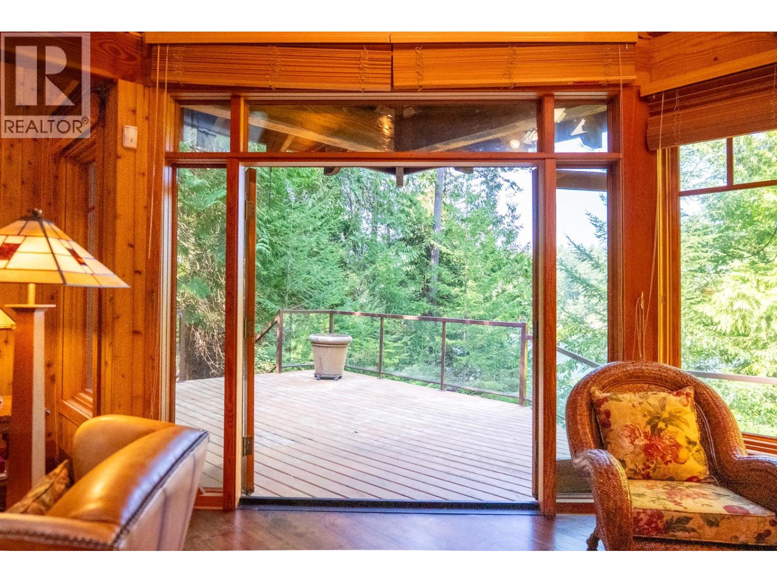 8807 AINSLIE POINT ROAD, Pender Island