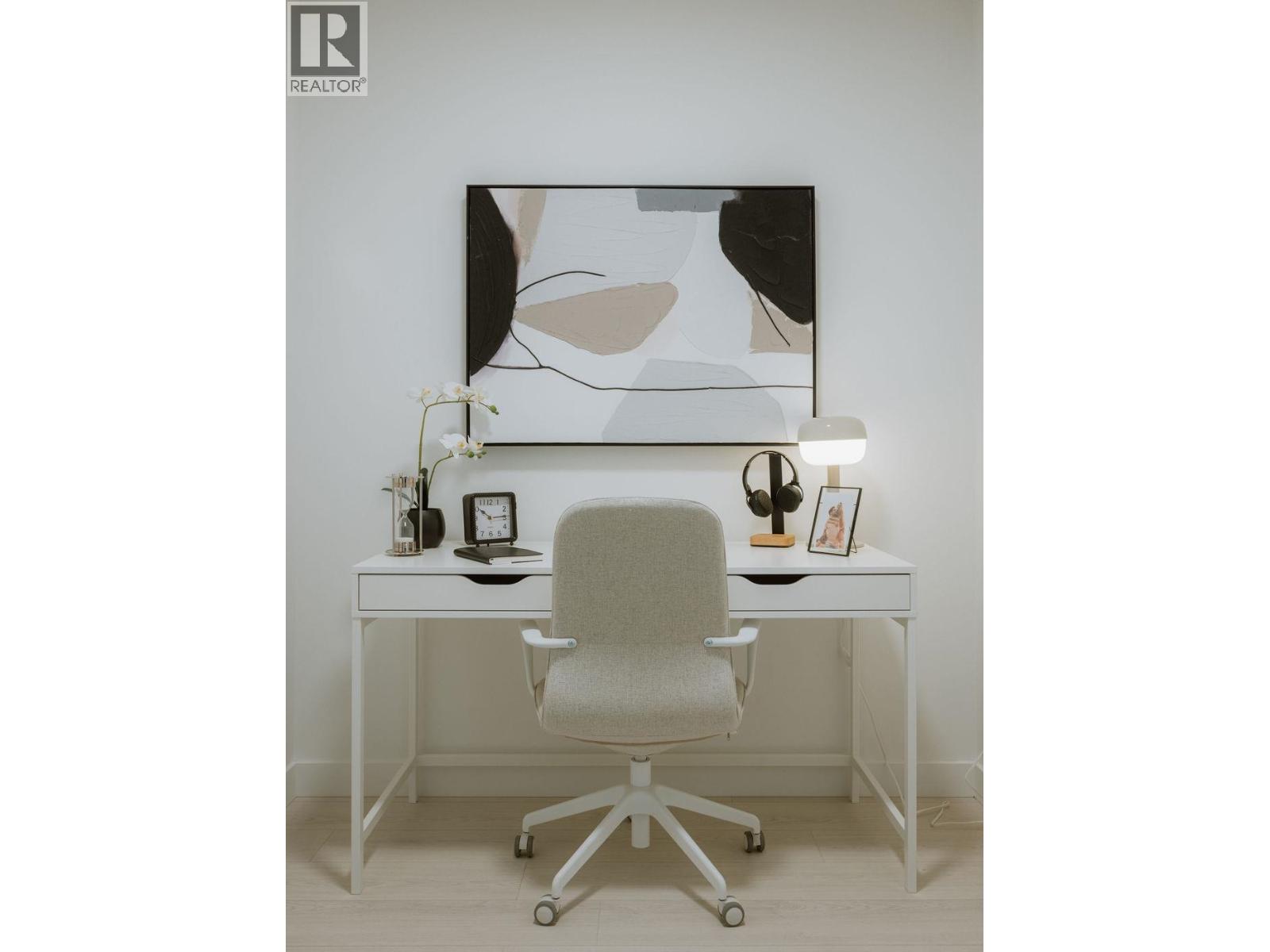 305 3594 MALSUM DRIVE, North Vancouver