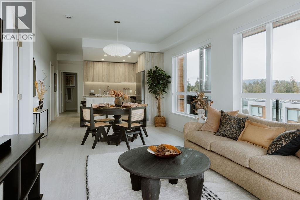 305 3594 MALSUM DRIVE, North Vancouver