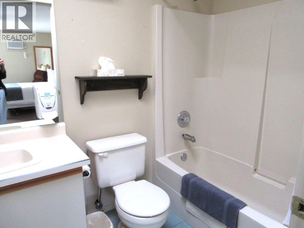 #2526 415 Commonwealth Road - 13